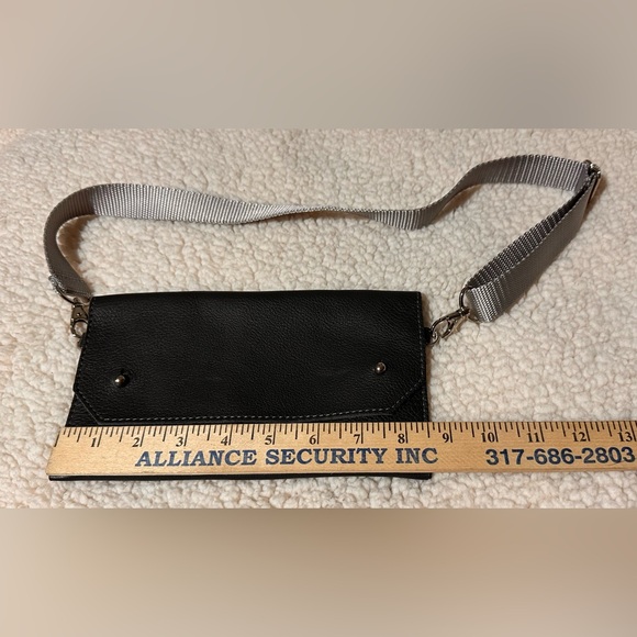 Jesse & Co grey leather belt bag fanny pack over shoulder or crossbody purse - Picture 6 of 10